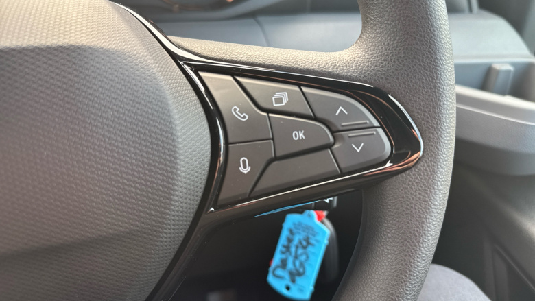 Renault Master Mwb Diesel Fwd MM35 Blue dCi 130 Advance Medium Roof Van